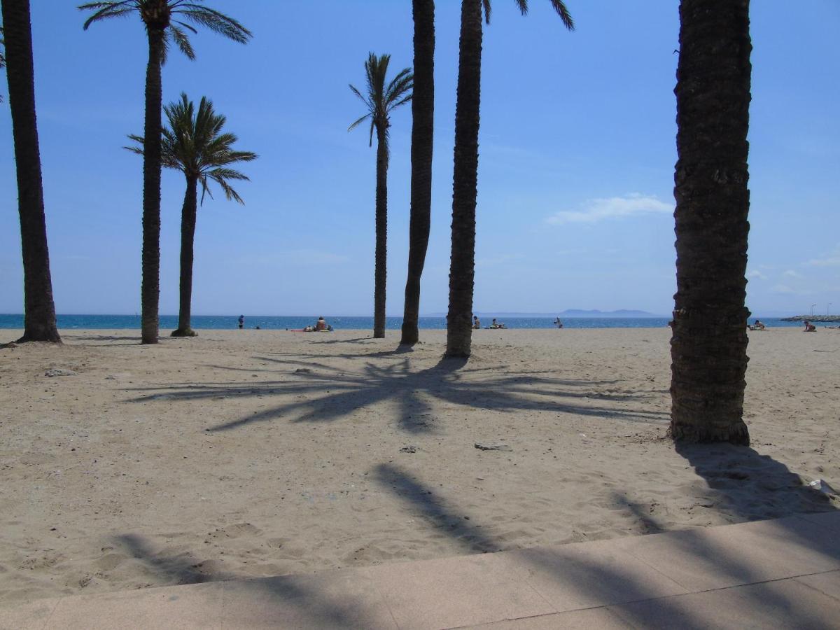 Appartement Premiere Ligne De Mer Avec Piscine Росас Экстерьер фото