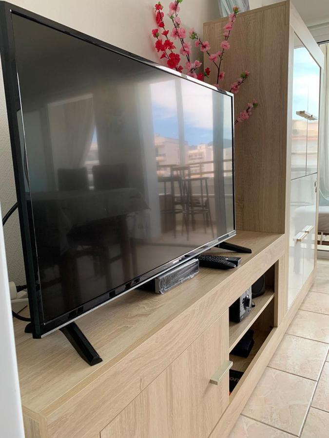 Appartement Premiere Ligne De Mer Avec Piscine Росас Экстерьер фото