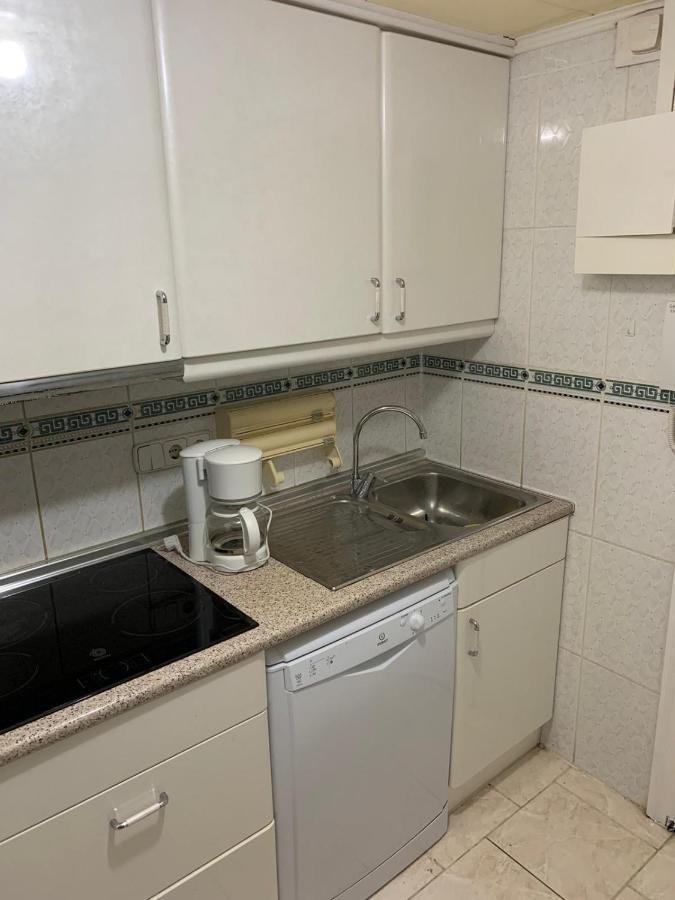 Appartement Premiere Ligne De Mer Avec Piscine Росас Экстерьер фото